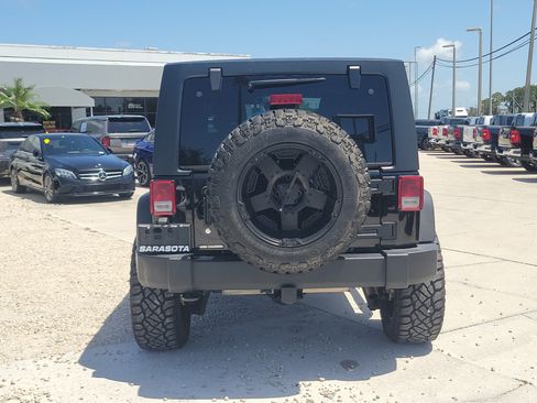 Used 2018 Jeep Wrangler Unlimited Sport S AWD/4WD image 5