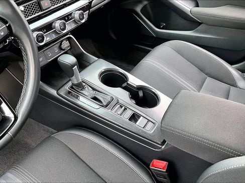 Certified 2025 Honda Civic Sport image 13