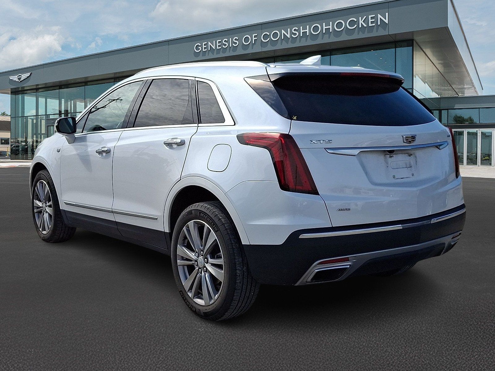 Used 2024 Cadillac XT5 Premium Luxury AWD/4WD image 4