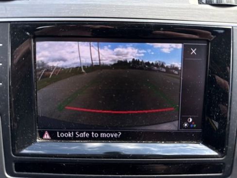 Used 2015 Volkswagen Golf SE image 30