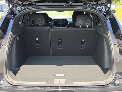 New 2026 Chevrolet Trax RS w/ Sunroof Package FWD image 15