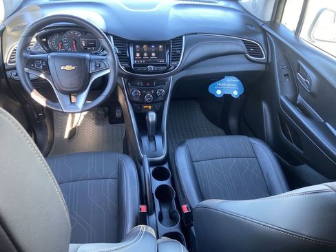 Certified 2022 Chevrolet Trax LT w/ LT Convenience Package image 19