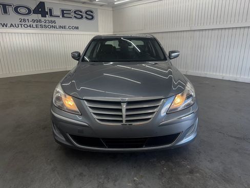 Used 2014 Hyundai Genesis 3.8 w/ Technology Package 03 image 2