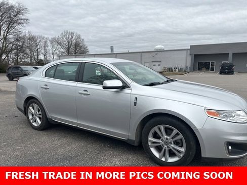 Used 2011 Lincoln MKS image 3