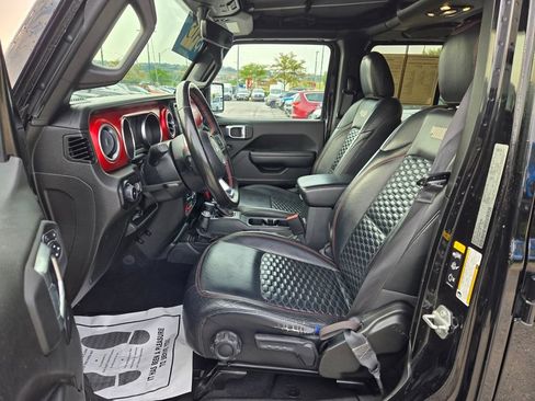 Used 2022 Jeep Wrangler Unlimited Rubicon w/ Xtreme Recon 35" Tire Package AWD/4WD image 17