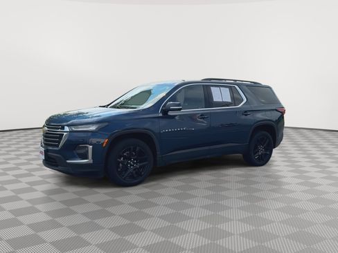 Used 2023 Chevrolet Traverse LT FWD image 4