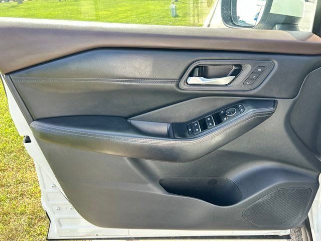Used 2023 Nissan Rogue SL w/ SL Premium Package AWD/4WD image 10
