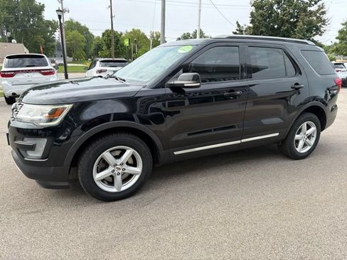 Used 2016 Ford Explorer XLT AWD/4WD image 7