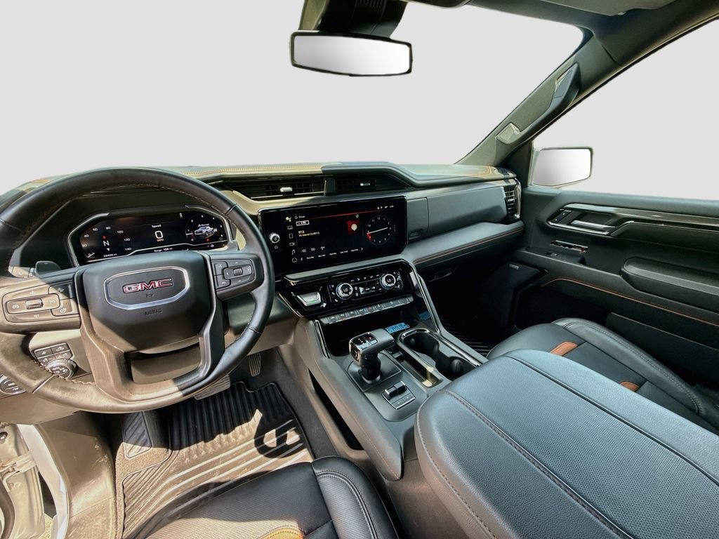 Used 2024 GMC Sierra 1500 AT4 w/ AT4 Preferred Package AWD/4WD image 9