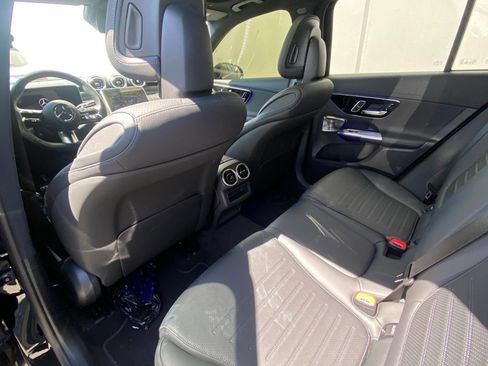 Used 2025 Mercedes-Benz GLC 350e 4MATIC image 11