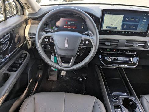New 2026 Lincoln Corsair Grand Touring AWD/4WD image 16