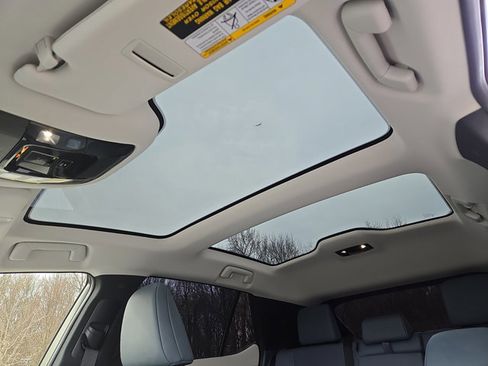 Used 2025 Lexus RZ 450e image 14