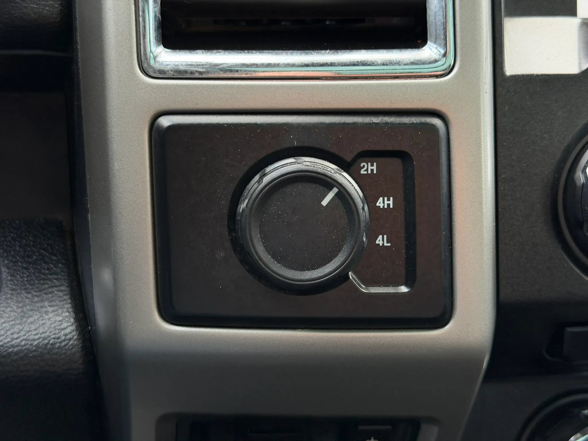 Used 2017 Ford F450 Lariat w/ Lariat Ultimate Package AWD/4WD image 46