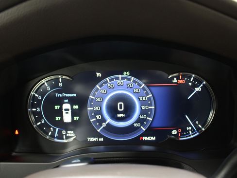 Used 2016 Cadillac Escalade Luxury AWD/4WD image 14