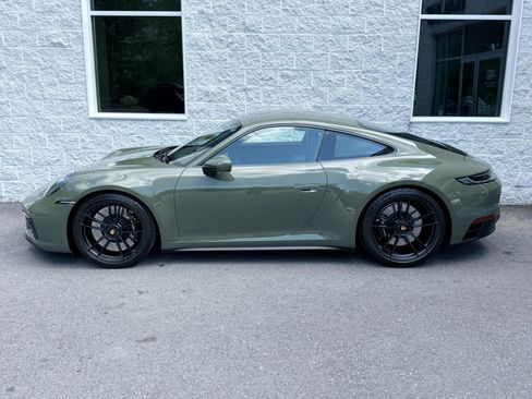 Used 2024 Porsche 911 Carrera GTS RWD image 5