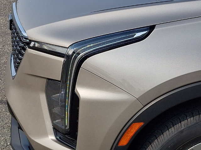 Certified 2025 Cadillac XT4 Premium Luxury FWD image 29
