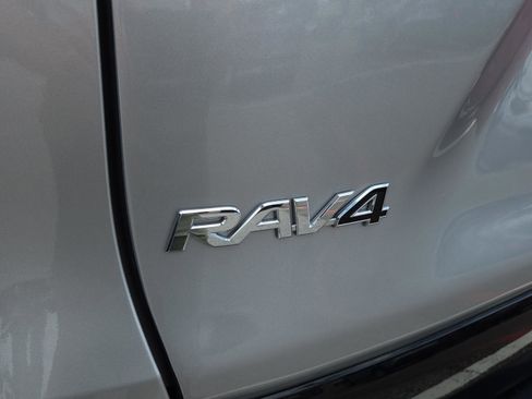 Certified 2021 Toyota RAV4 XSE w/ XSE Grade Weather Package AWD/4WD image 6
