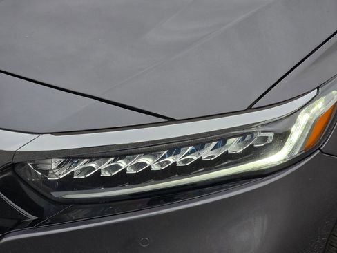 Used 2020 Honda Accord Touring image 29