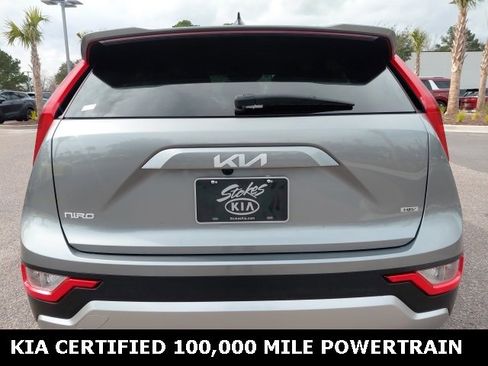 Certified 2024 Kia Niro LX image 6