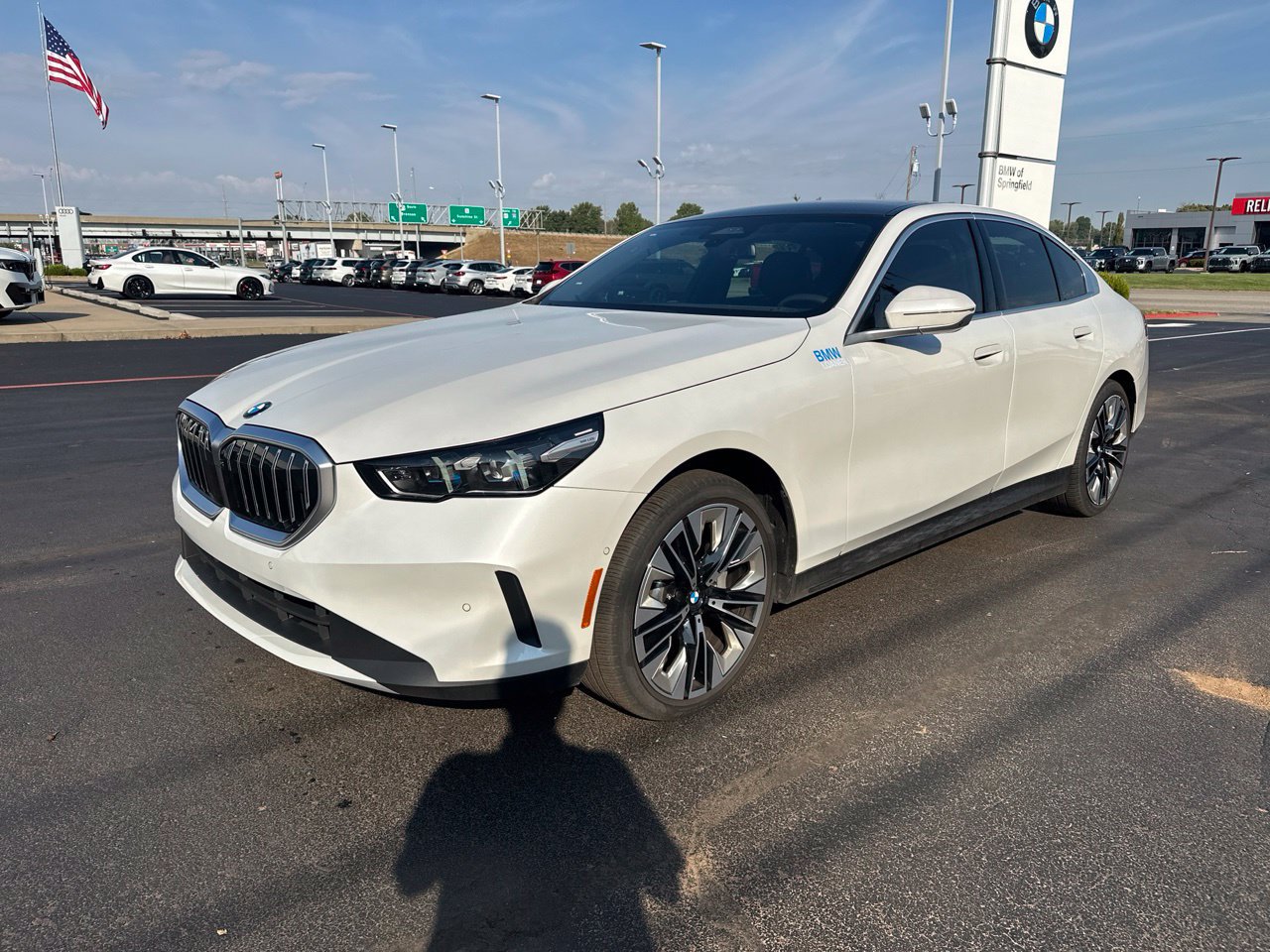 Used 2026 BMW 530i xDrive w/ Premium Package AWD/4WD image 7