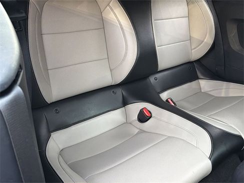 Used 2024 Ford Mustang Premium image 33