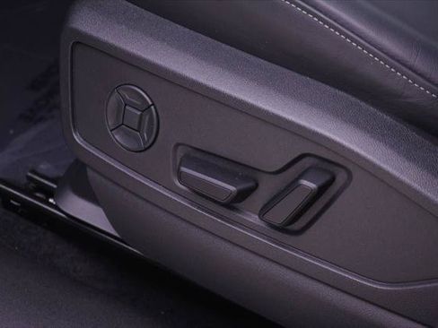 Certified 2025 Audi Q5 Premium w/ Convenience Package AWD/4WD image 20