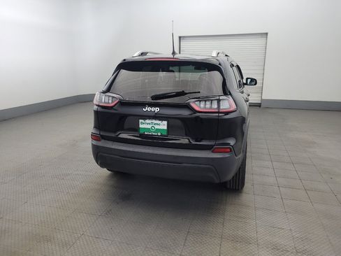 Used 2019 Jeep Cherokee Latitude Plus w/ Cold Weather Group image 7