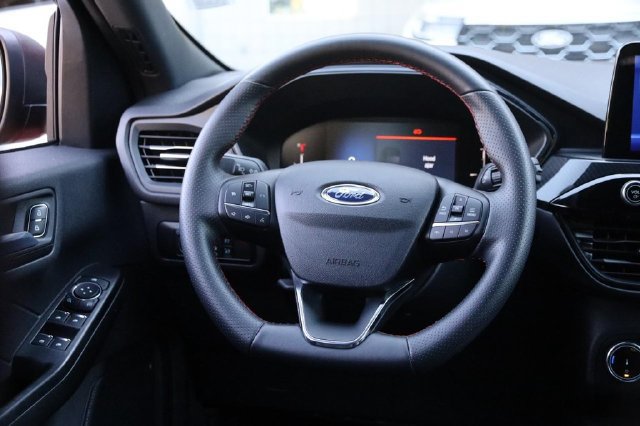Certified 2025 Ford Escape ST-Line AWD/4WD image 26