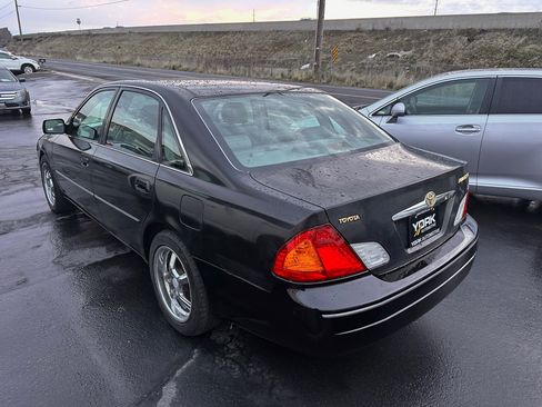 Used 2001 Toyota Avalon XLS image 4