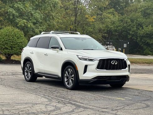 Certified 2025 INFINITI QX60 Luxe w/ Cargo Package image 1