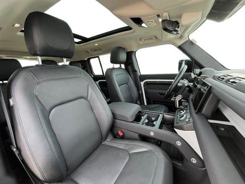 Used 2023 Land Rover Defender 130 SE AWD/4WD image 19