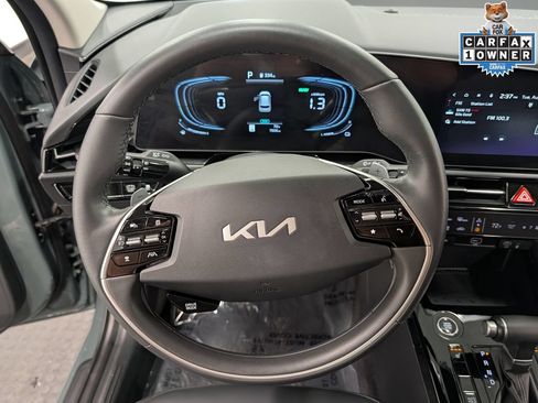 Certified 2025 Kia Niro EX Touring FWD image 24