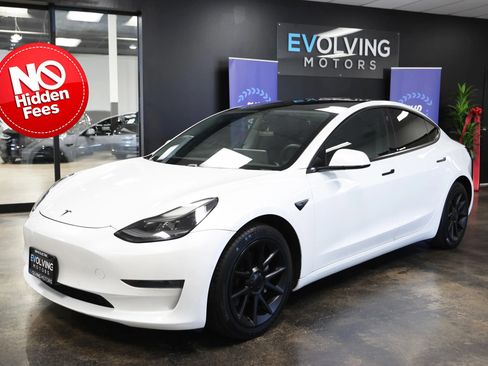 Used 2021 Tesla Model 3 Standard Range Plus RWD image 1