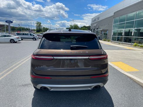 Used 2022 Lincoln Corsair AWD w/ Premium Package image 4