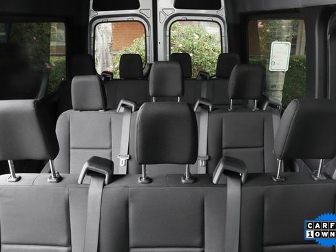 Used 2024 Mercedes-Benz Sprinter 2500 image 28