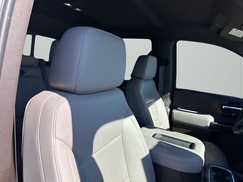 Used 2022 Chevrolet Silverado 1500 LTZ w/ Safety Package II image 15