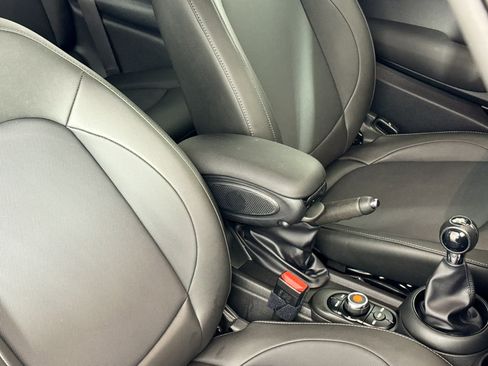 Used 2019 MINI Cooper 2-Door Hardtop image 35