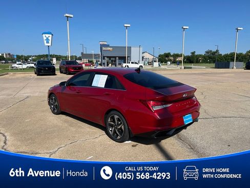 Used 2022 Hyundai Elantra Limited FWD image 7