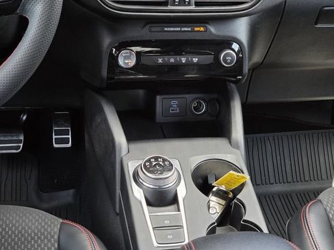 Used 2023 Ford Escape ST-Line w/ Tech Pack #1 FWD image 17