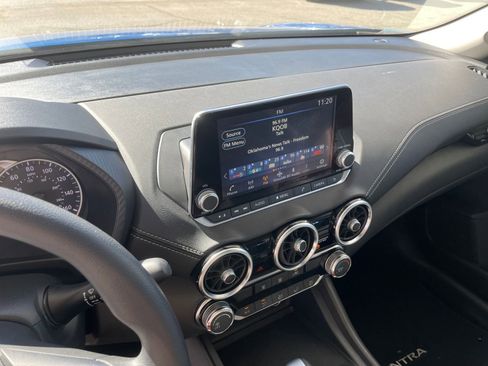 Used 2025 Nissan Sentra SV image 17