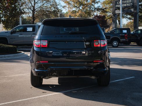 Used 2023 Land Rover Discovery Sport SE R-Dynamic image 9