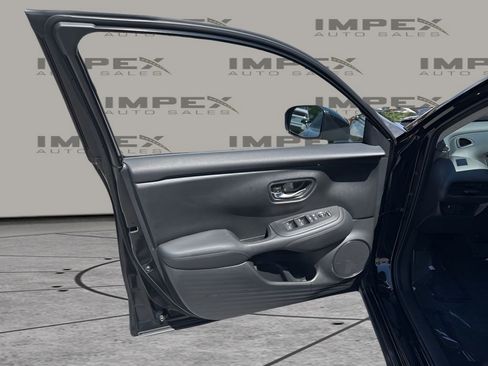 Used 2025 Honda HR-V LX image 20