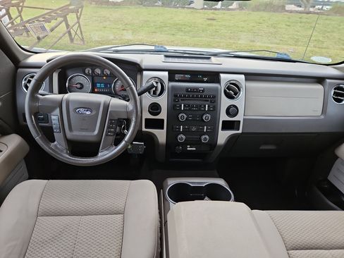 Used 2010 Ford F150 XLT image 9
