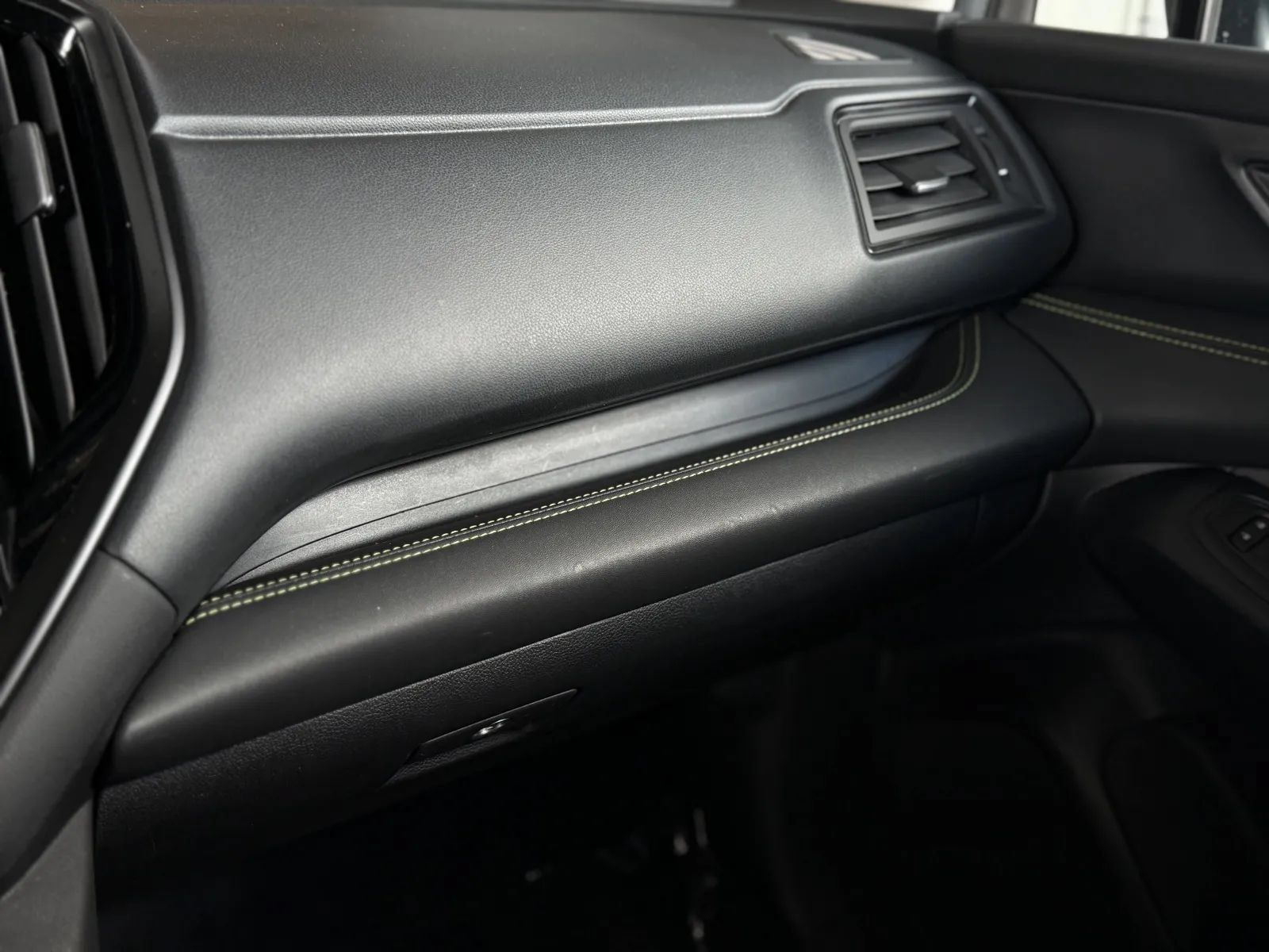 Used 2025 Subaru Ascent Onyx Edition AWD/4WD image 37