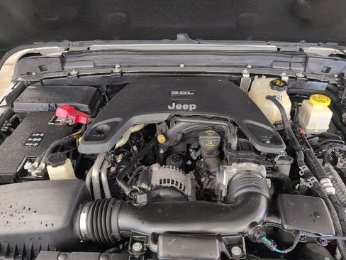 Used 2020 Jeep Gladiator Rubicon AWD/4WD image 23