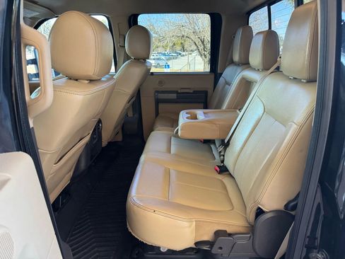 Used 2015 Ford F250 Lariat w/ Chrome Package image 15