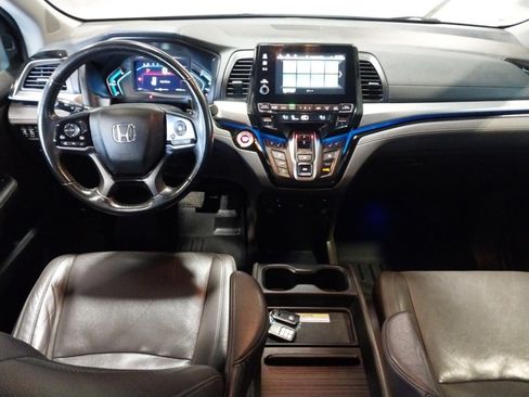 Used 2018 Honda Odyssey Elite image 12
