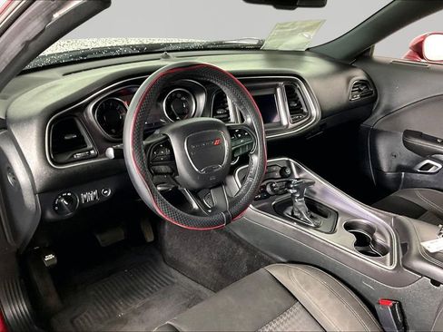 Used 2018 Dodge Challenger SXT RWD image 14