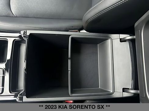 Used 2023 Kia Sorento SX FWD image 40