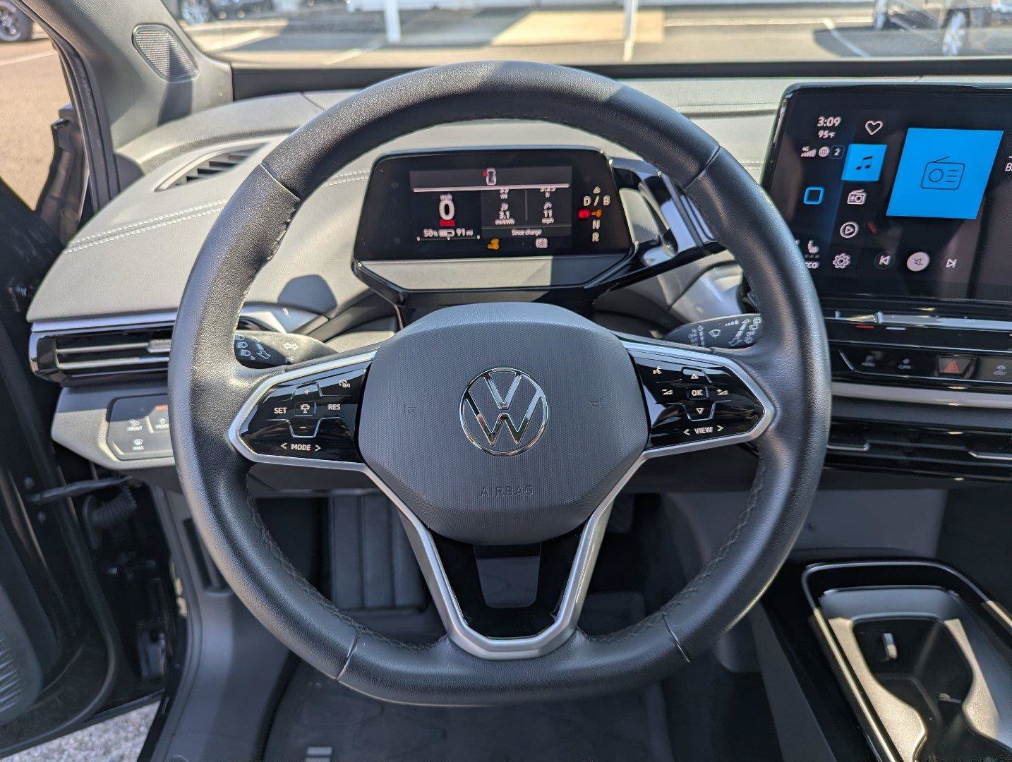 Used 2023 Volkswagen ID.4 S RWD image 13